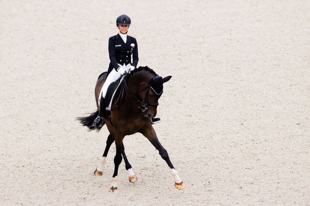 Olympiasiegerin Jessica von Bredow-Werndl reitet auf ihrem Pferd „Ferdinand BB“.