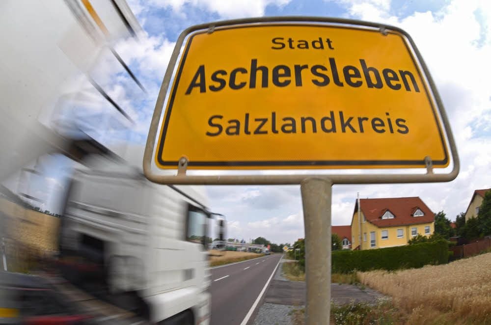 Seit die Straße zur großen Freude vieler saniert ist, hat der Verkehr stark zugenommen.
