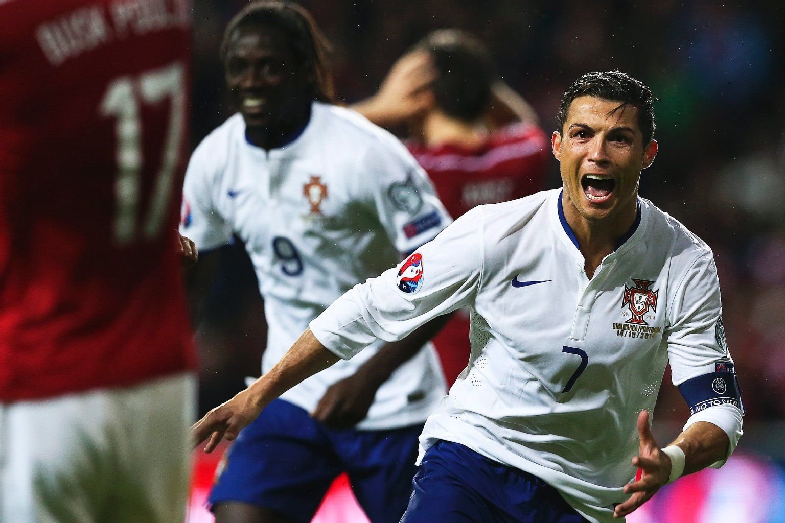 Cristiano Ronaldo jubelt über seinen Siegtreffer.