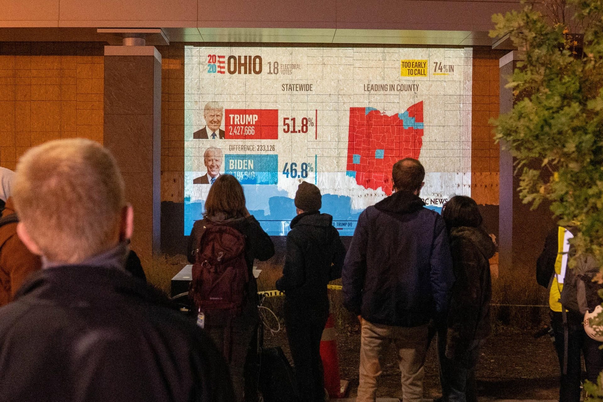 In Washington D.C. verfolgen US-Bürger die aktuellen Ergebnisse der US-Wahl.