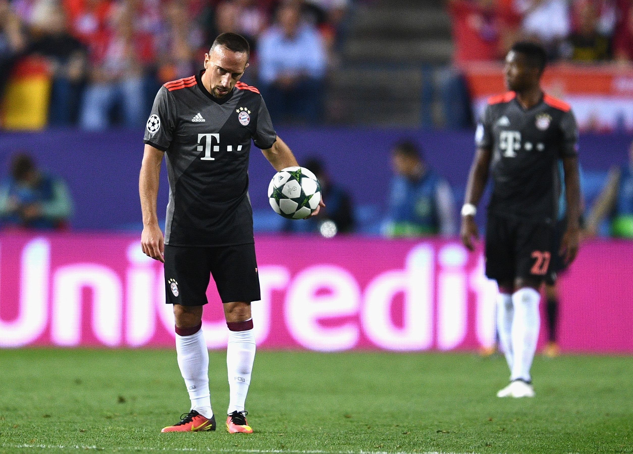 Franck Ribery und David Alaba (r.) konnten die Niederlage bei Atletico Madrid nicht verhindern.