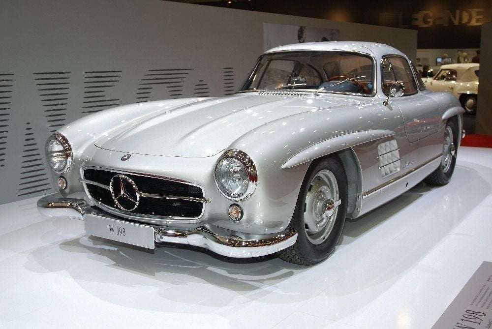Ab 1954 wurde der Mercedes 300 SL Flügeltürer gebaut – wohl einer der schönsten Traumwagen aller Zeiten.