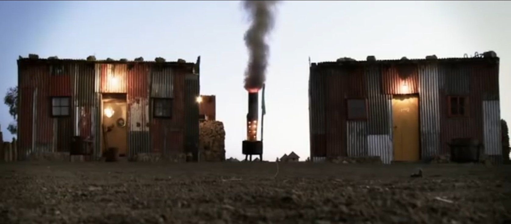 Ausflug ins vermeintliche Armutsviertel: Bei den Baracken in Shanty Town handelt es sich um Attrappen - es gibt sogar einen W-Lan-Zugang.