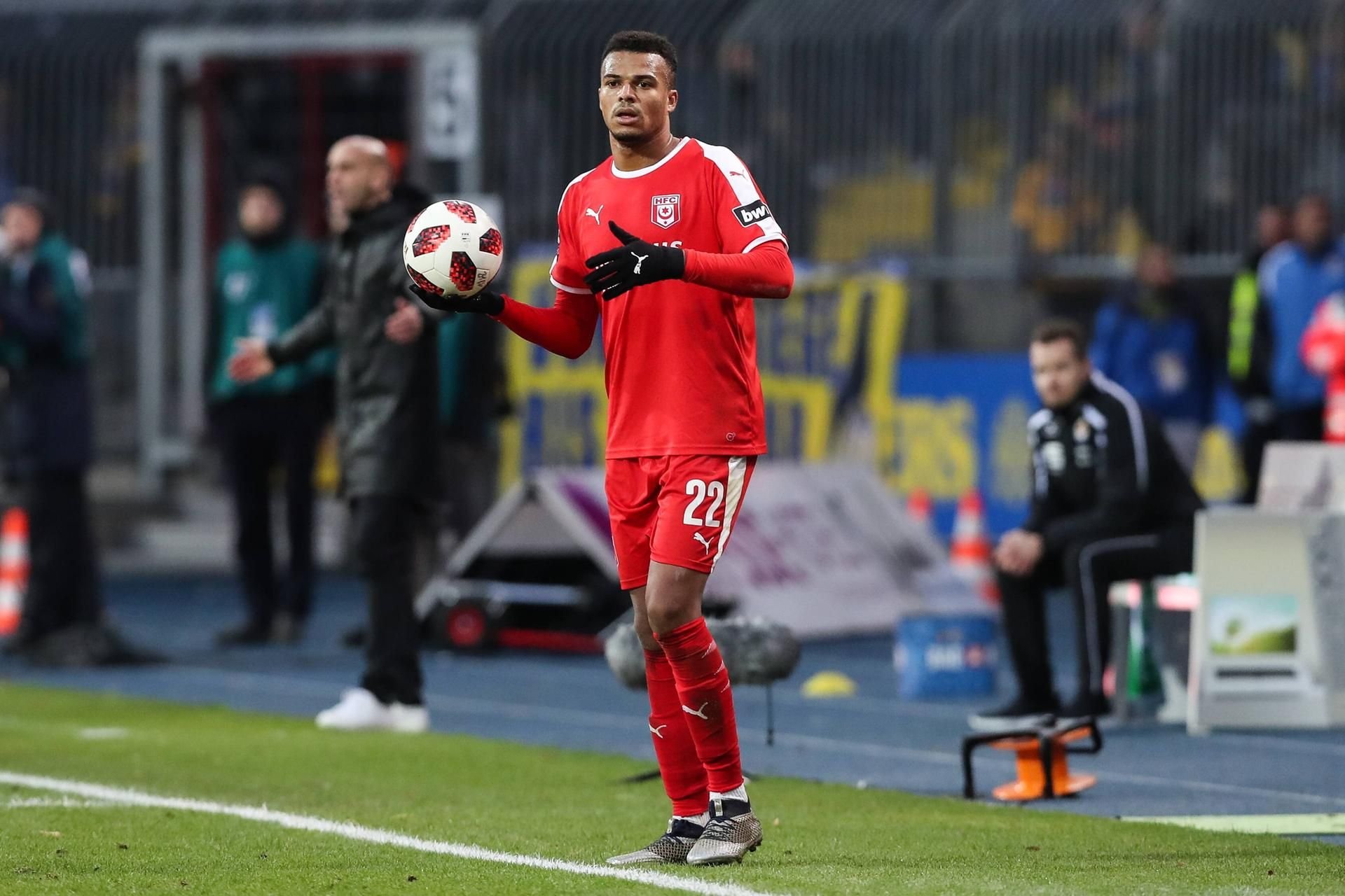 Wohin geht die Reise im Sommer? Marvin Ajani will in die 2. Bundesliga - am liebsten mit dem Halleschen FC.