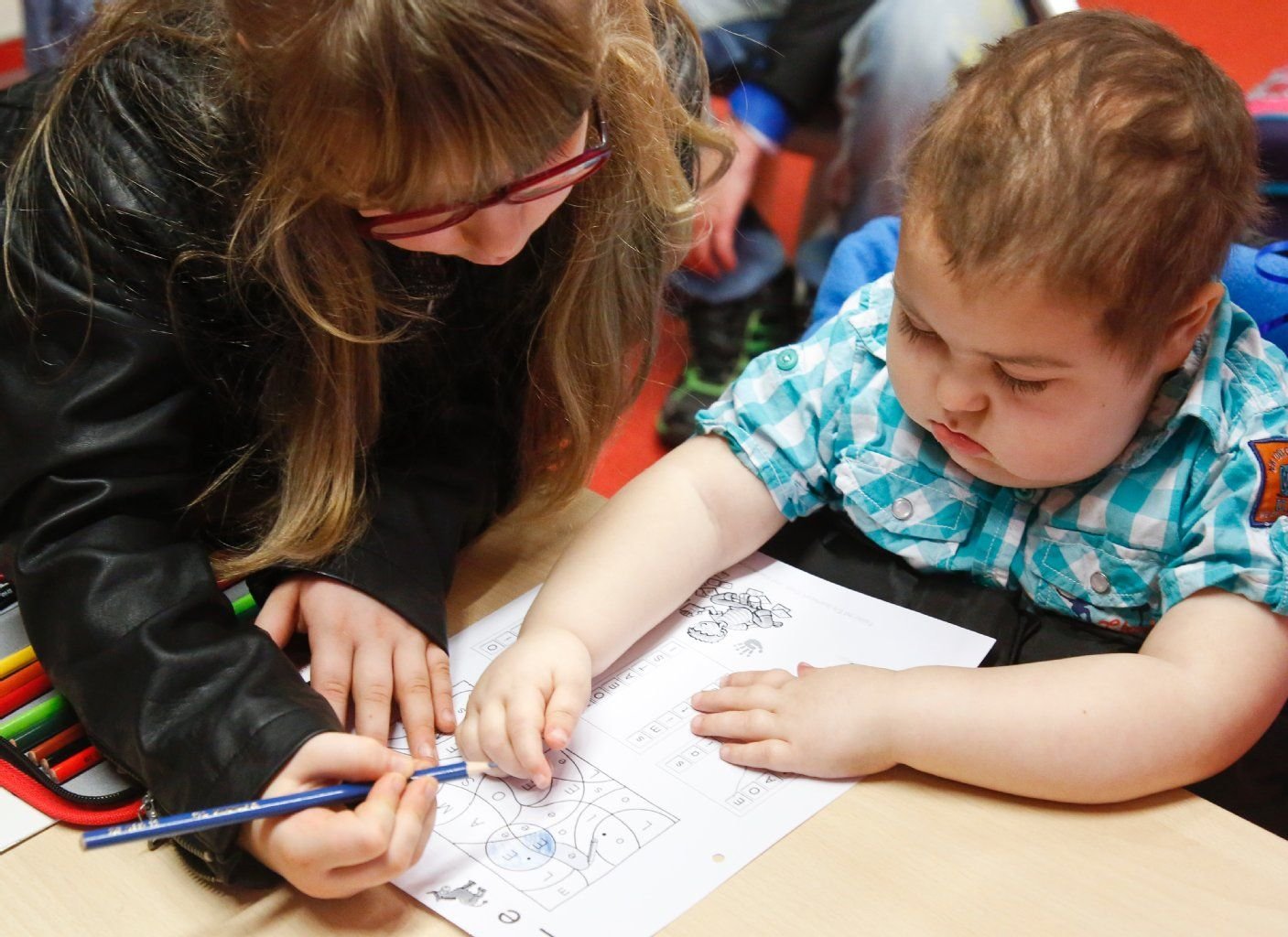 Für den fünfjährigen Elias wurde in der Grundschule "Am Heiderand" im Carl-Schorlemmer-Ring 66 eine "Einschulung" gefeiert.