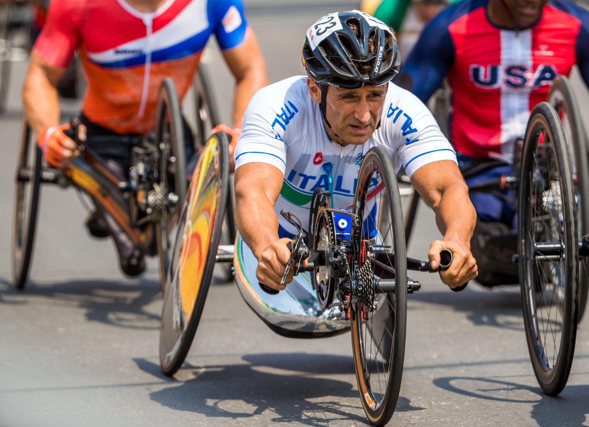 Der Italiener Alessandro Zanardi während des Paralympischen Straßenrennens der Herren H5 2016 in Pontal.