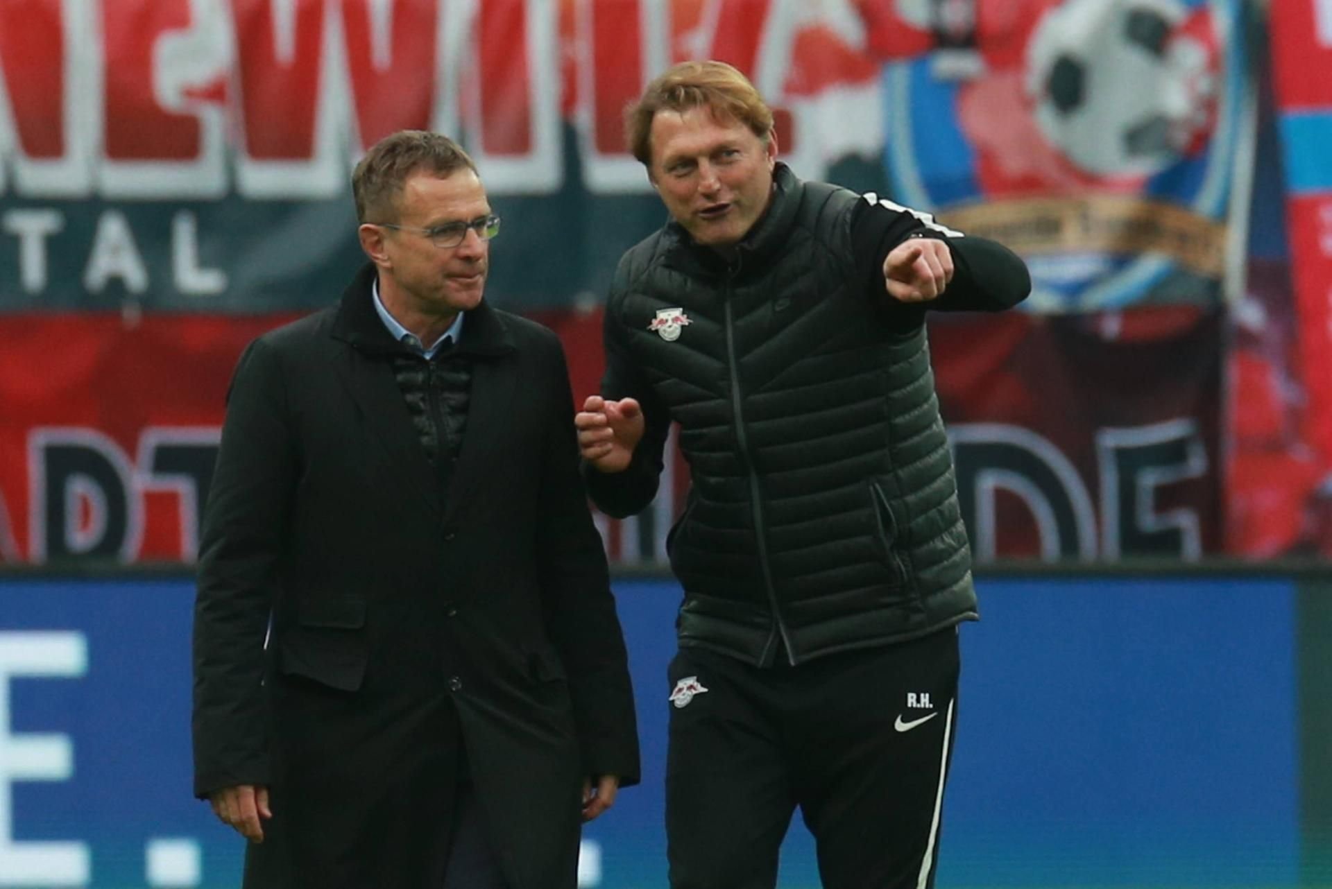 Leipzigs Chefplaner Ralf Rangnick (l.) und Trainer Ralph Hasenhüttl müssen im Kader von RB noch einige Lücken schließen.