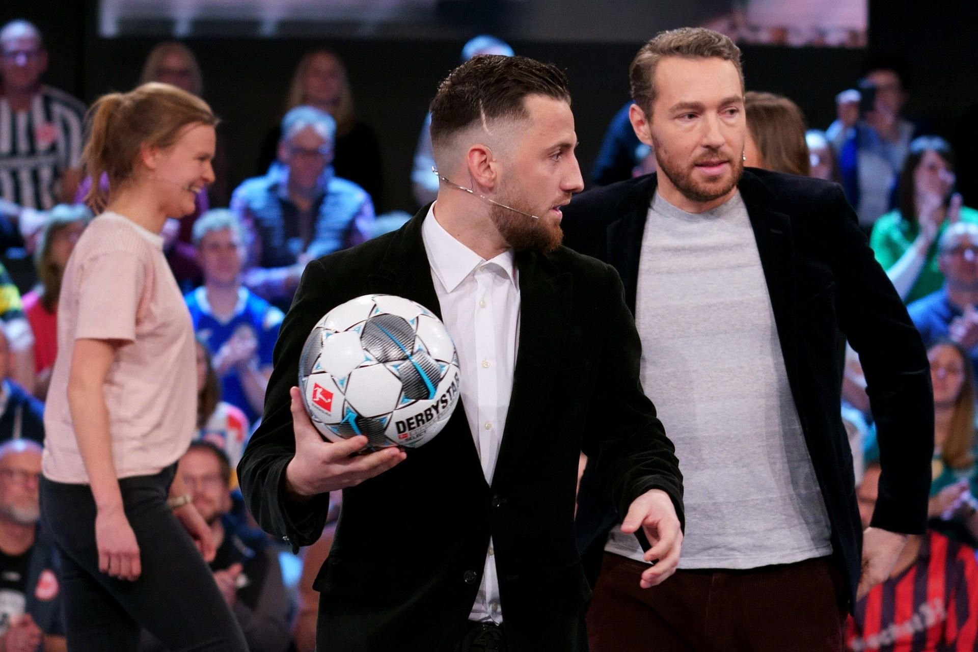 Erich Sautner (l.) mit Moderator Sven Voss bei seinem Auftritt im ZDF-Sportstudio.