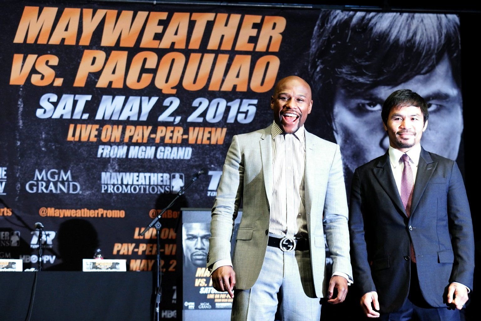 Floyd Mayweather Jr. und Manny Pacquiao (r.) steigen Anfang Mai in den Ring.