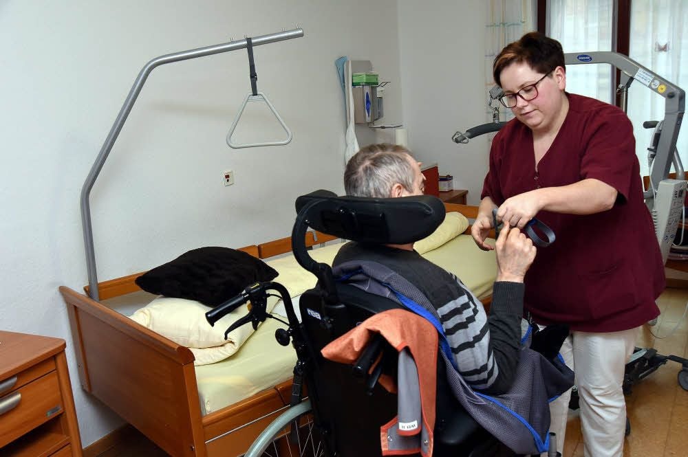 Yvonne Schröder ist Altenpflegerin im Pflegeheim St. Marienstift in Zeitz.