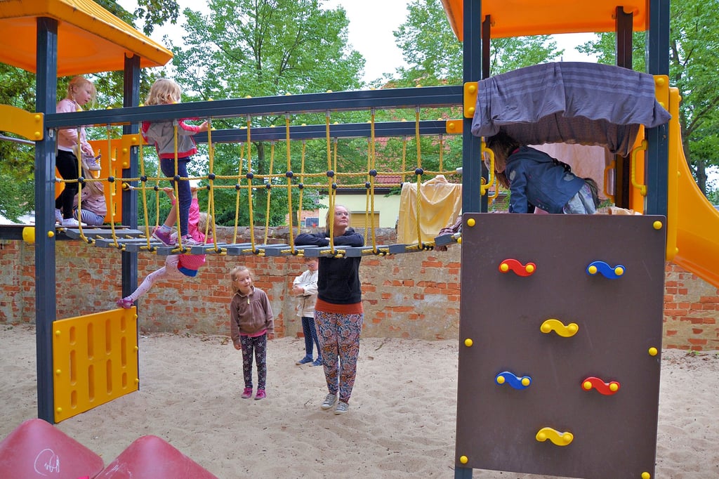 Aus der Kindertagesstätte in Osterweddingen brachte Fachbereichsleiterin Jeannette Willborn eine Reihe positiver Nachrichten in die Sitzung des Ortschaftsrates mit. So wurden beispielsweise auf dem Spielplatz die Spielgeräte erneuert.