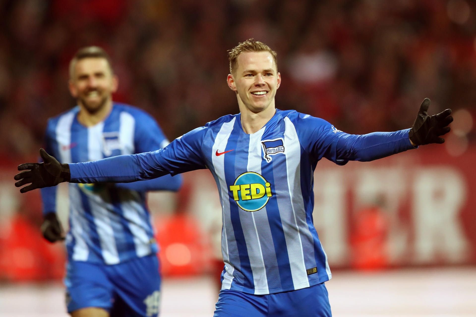 Ondrej Duda gewinnt mit seinem achten Saisontor eine Wette gegen Teamkollege Salomon Kalou.