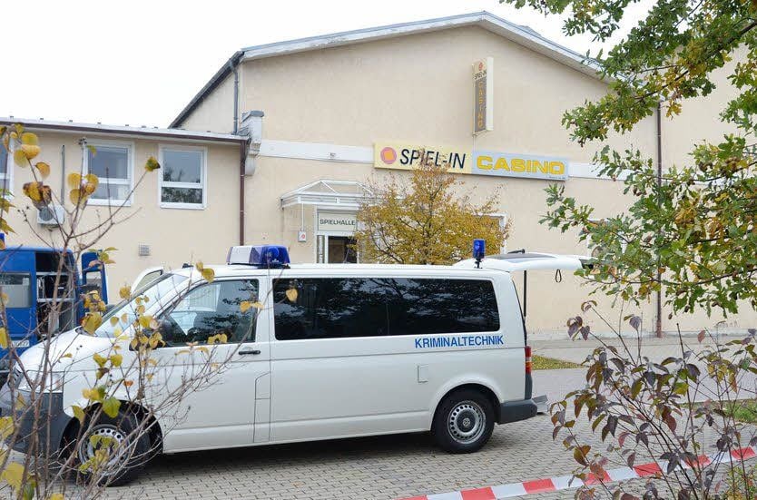 In Naumburg suchen Kriminaltechniker nach Spuren.