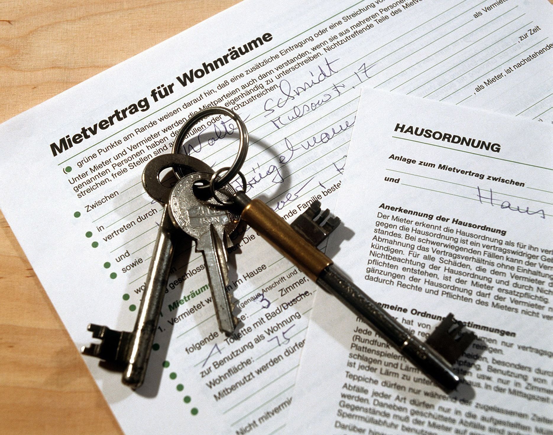 Ab dem 1. November brauchen Mieter keine „Auszugsbescheigung“ vom Vermieter.