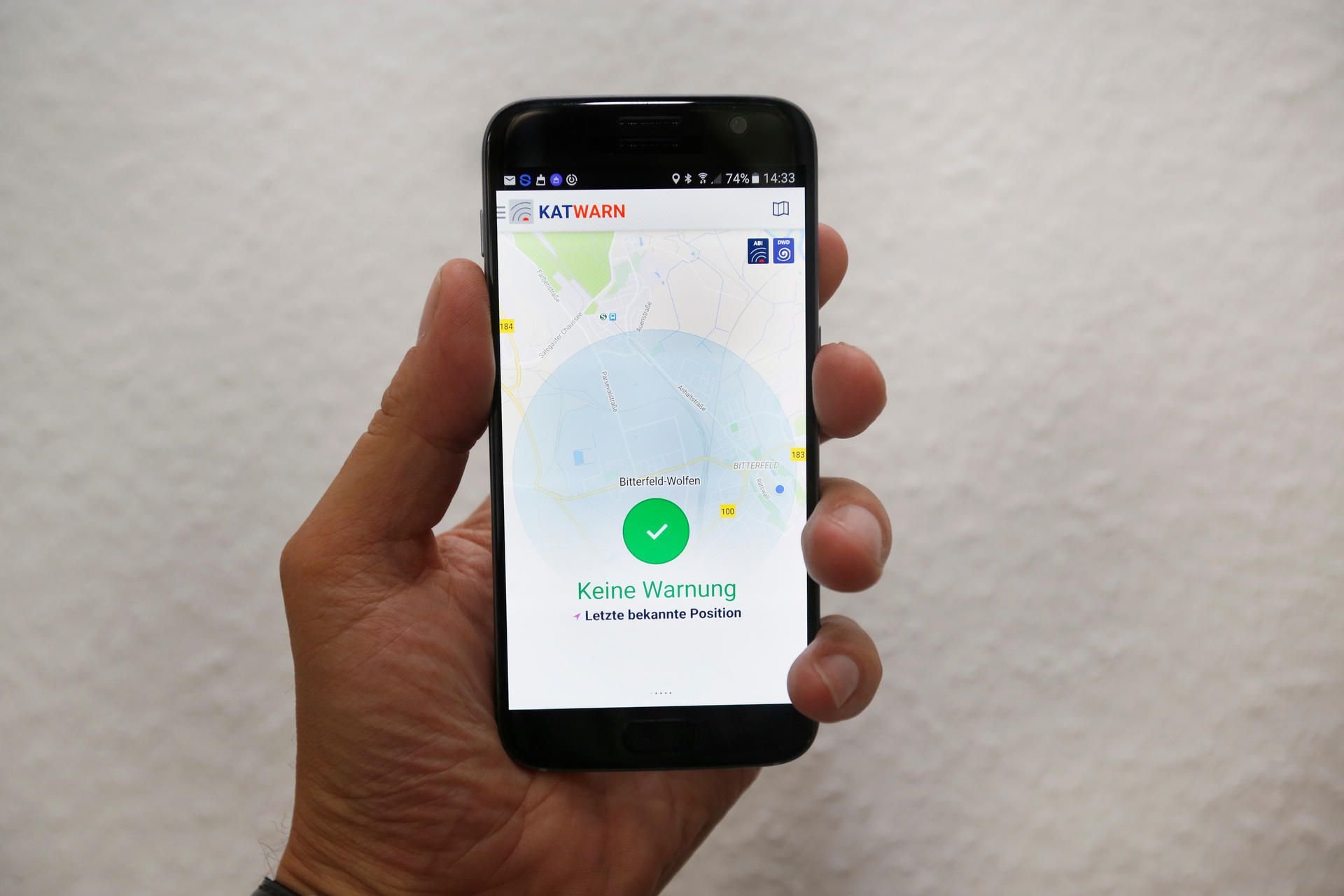 Die Katwarn-App auf dem Smartphone.