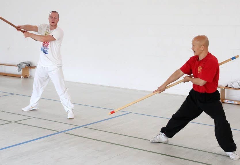 Edgar Ukenings beim Training mit Großmeister Chu Tan Cuong.