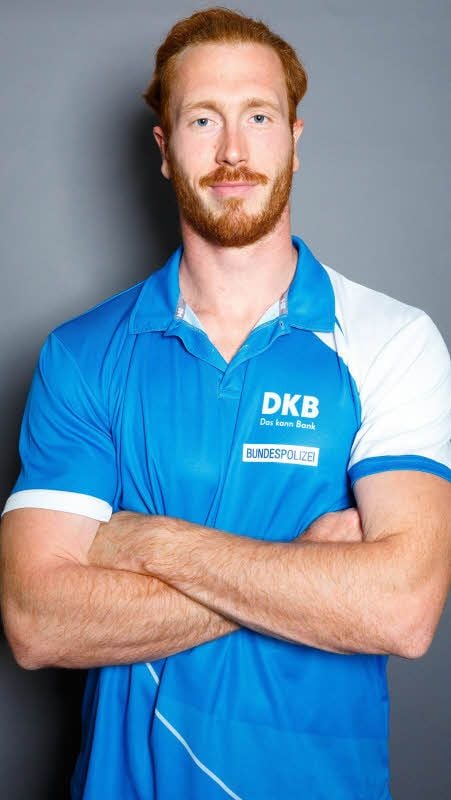 Aufgeräumt und selbstbewusst: Christoph Harting beim Termin in Dessau.