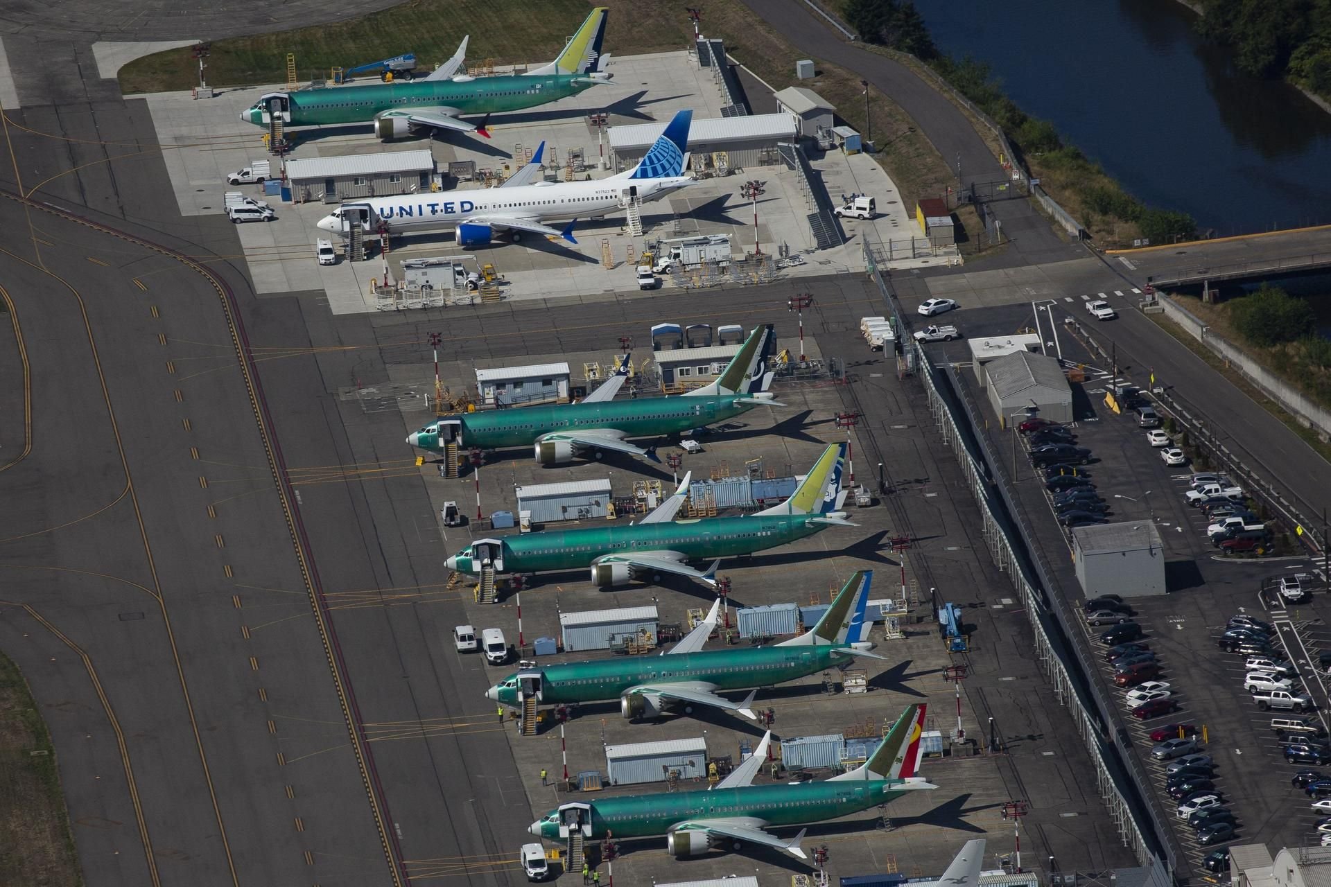 Zahlreiche Flugzeuge des Models 737 Max stehen auf dem Werksgelände in Rento.
