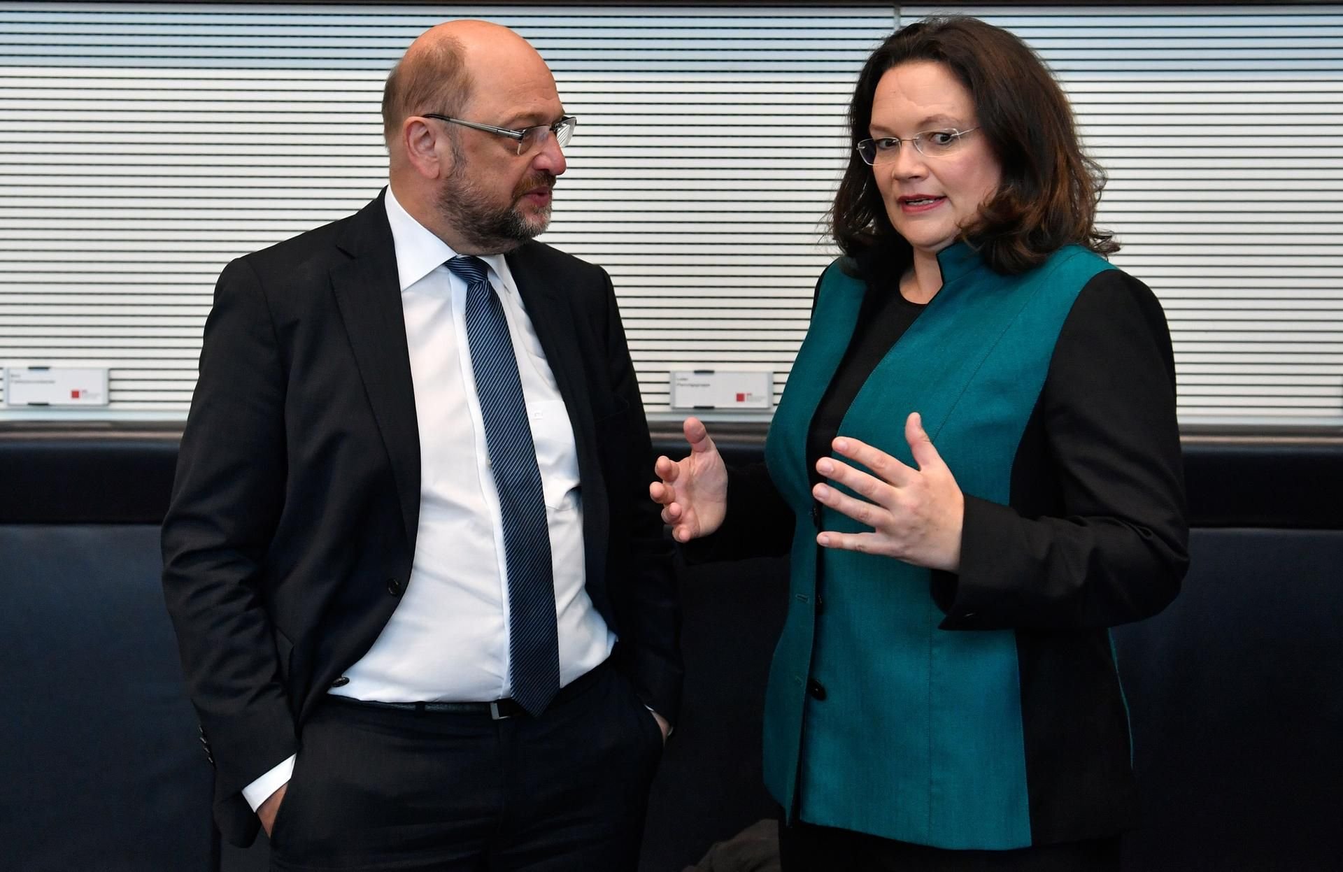 Martin Schulz behält den Parteivorsitz, aber Andrea Nahles ist Fraktionsvorsitzende.