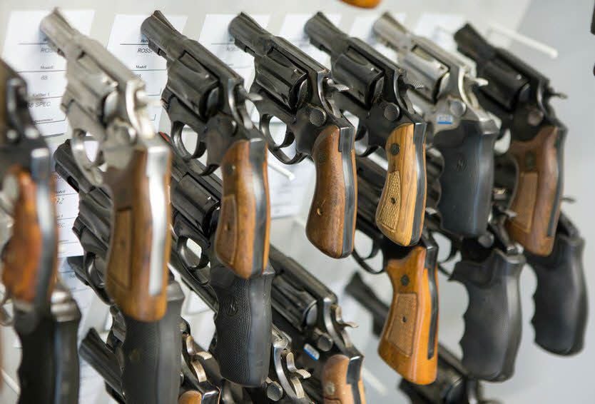 Galerie von eingezogenen Waffen im LKA