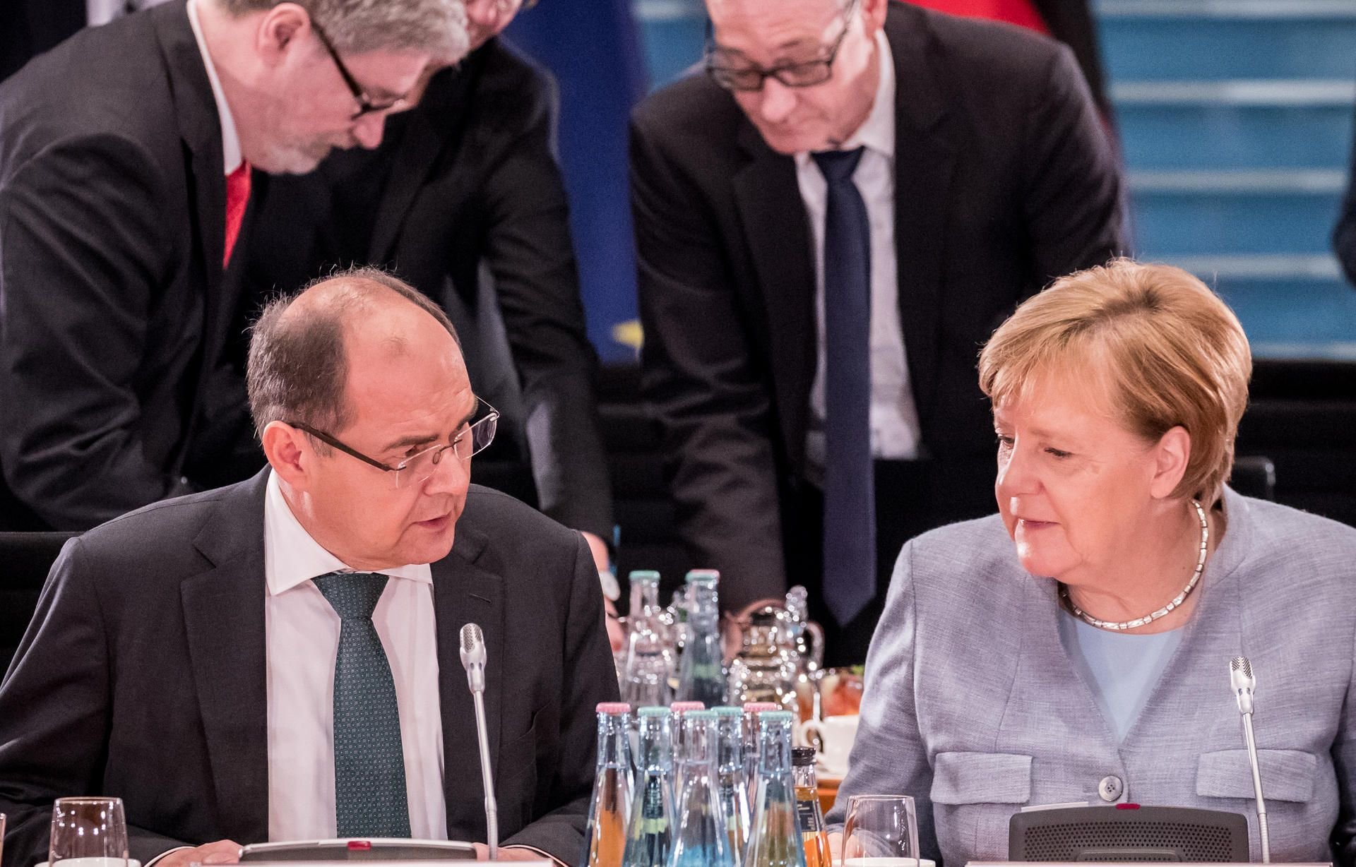 Agrarminister Christian Schmidt und Kanzlerin Angela Merkel beim Dieselgipfel im Kanzleramt