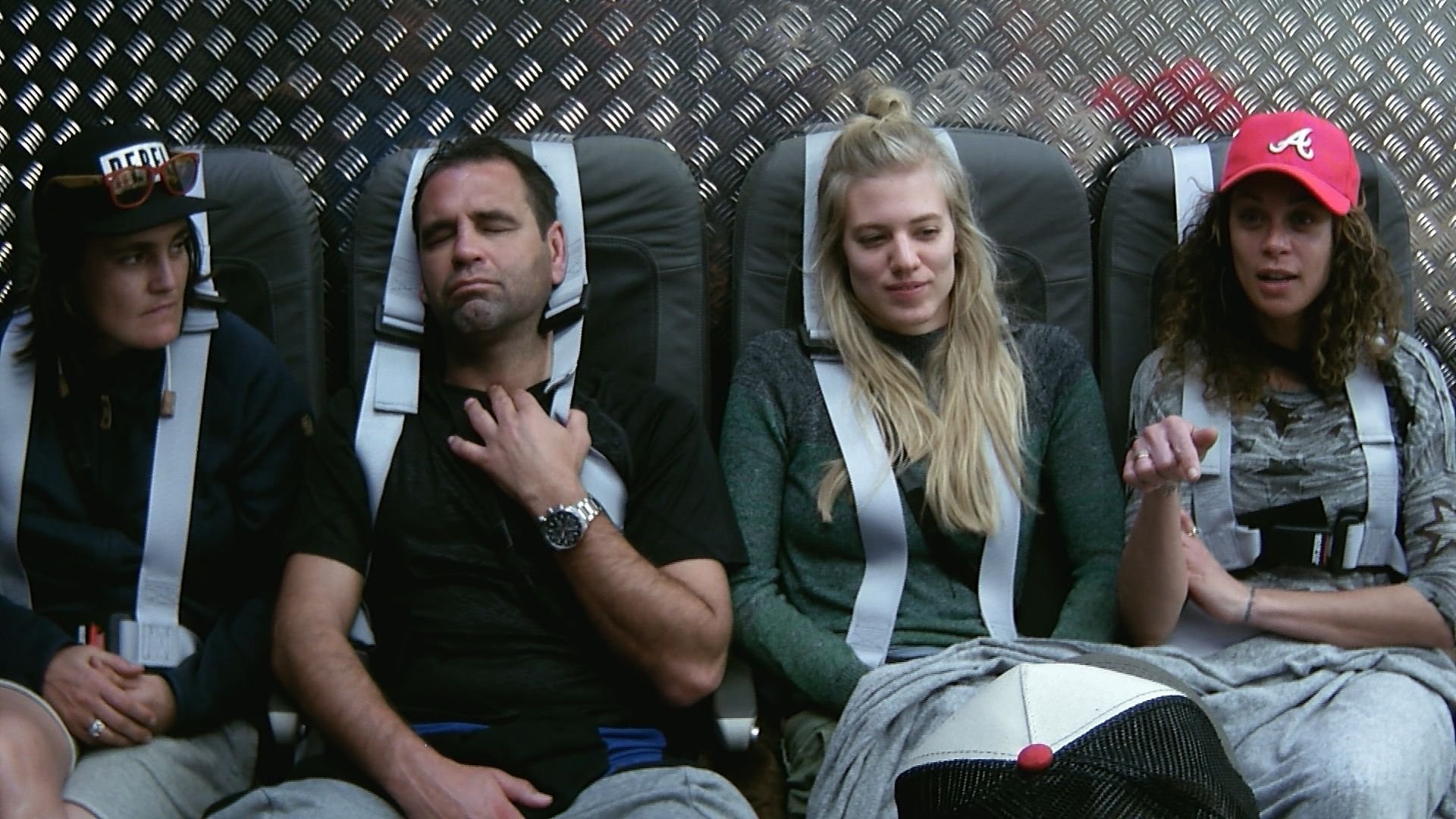 Nadine Angerer, Ulf Kirsten, Larissa Marolt und Lilly Becker (v.l.) müssen auf engstem Raum zusammenleben – da ist Stress vorprogrammiert.