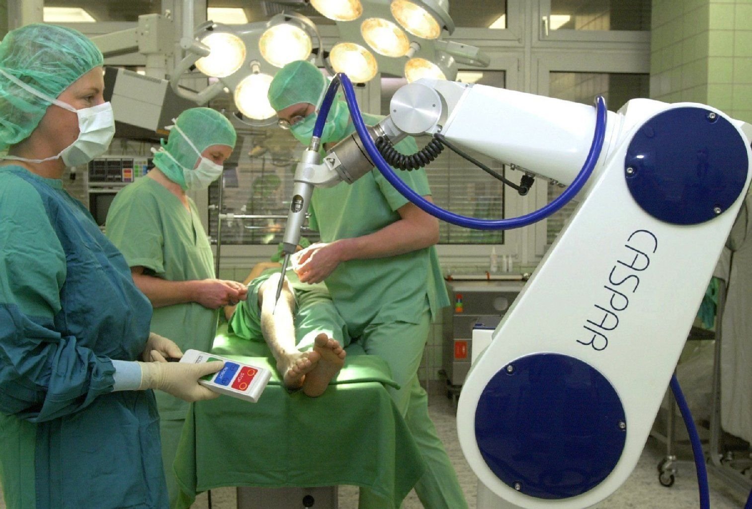 OP-Roboter im Krankenhaus: Computer arbeiten überall mit.