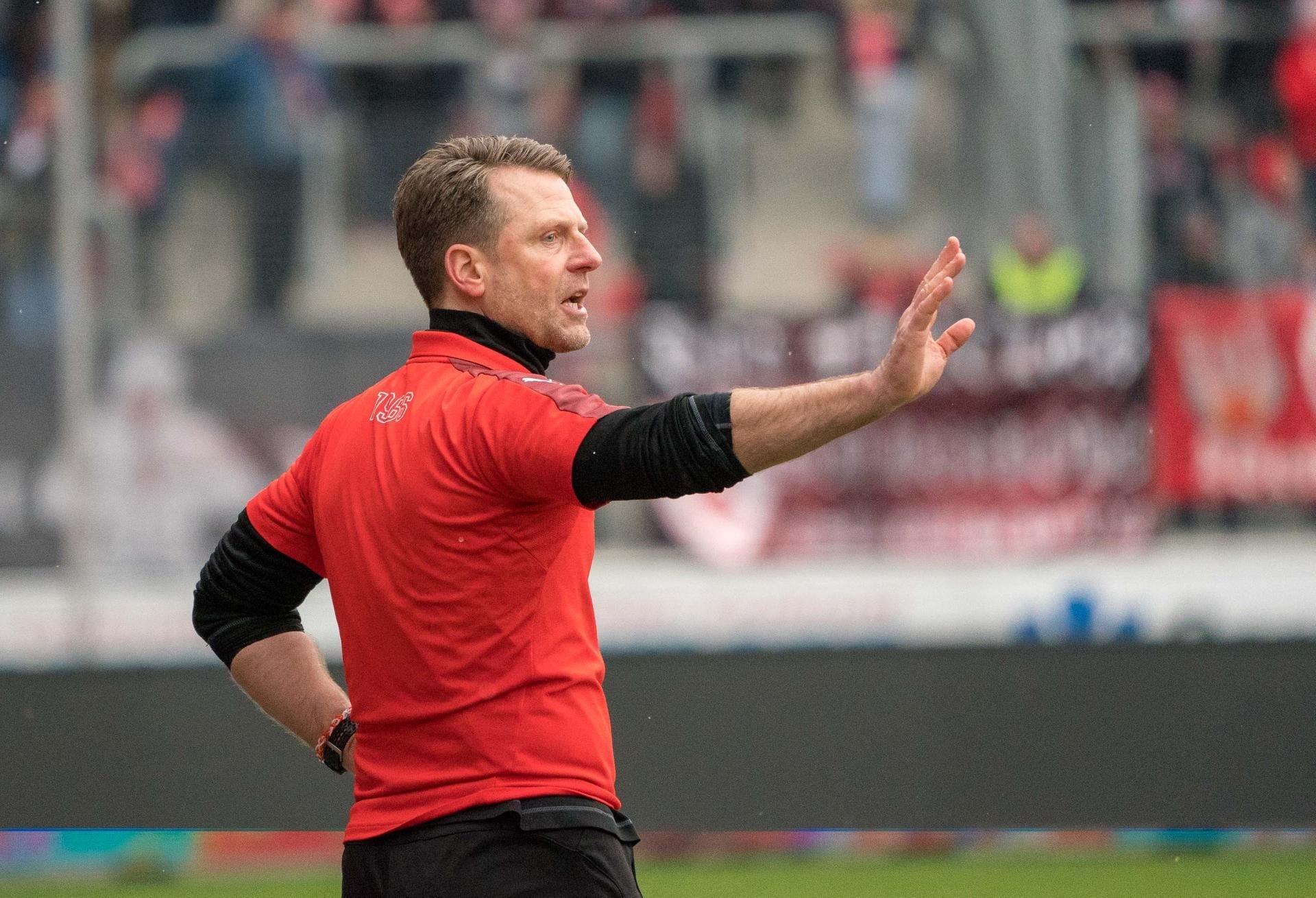 Bis zum Sommer soll Rico Schmitt noch den HFC trainieren - danach geht es für ihn in Halle wohl nicht weiter.