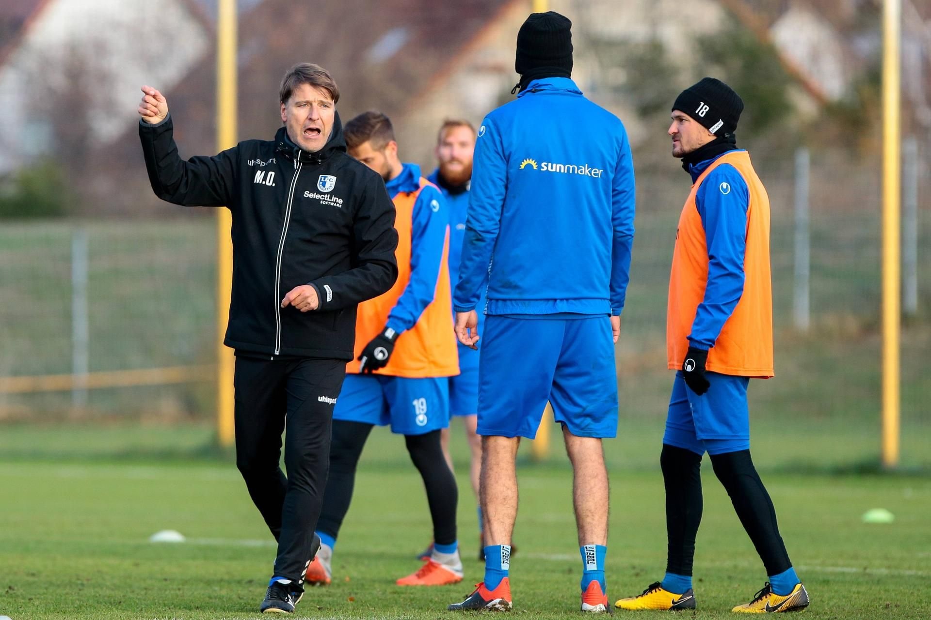 FCM-Trainer Michael Oenning reist mit seiner Mannschaft ins Trainingslager nach Spanien.