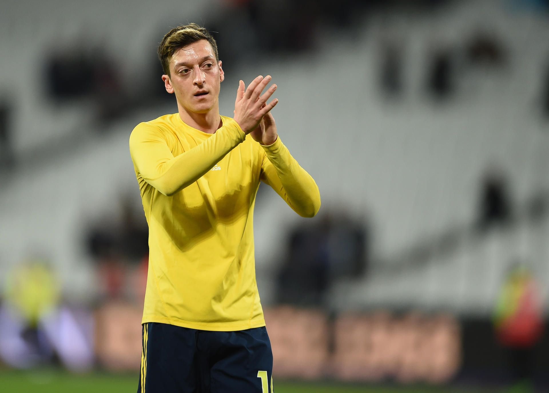 Mesut Özil wird künftig nicht mehr bei Pro Evolution Soccer spielbar sein.