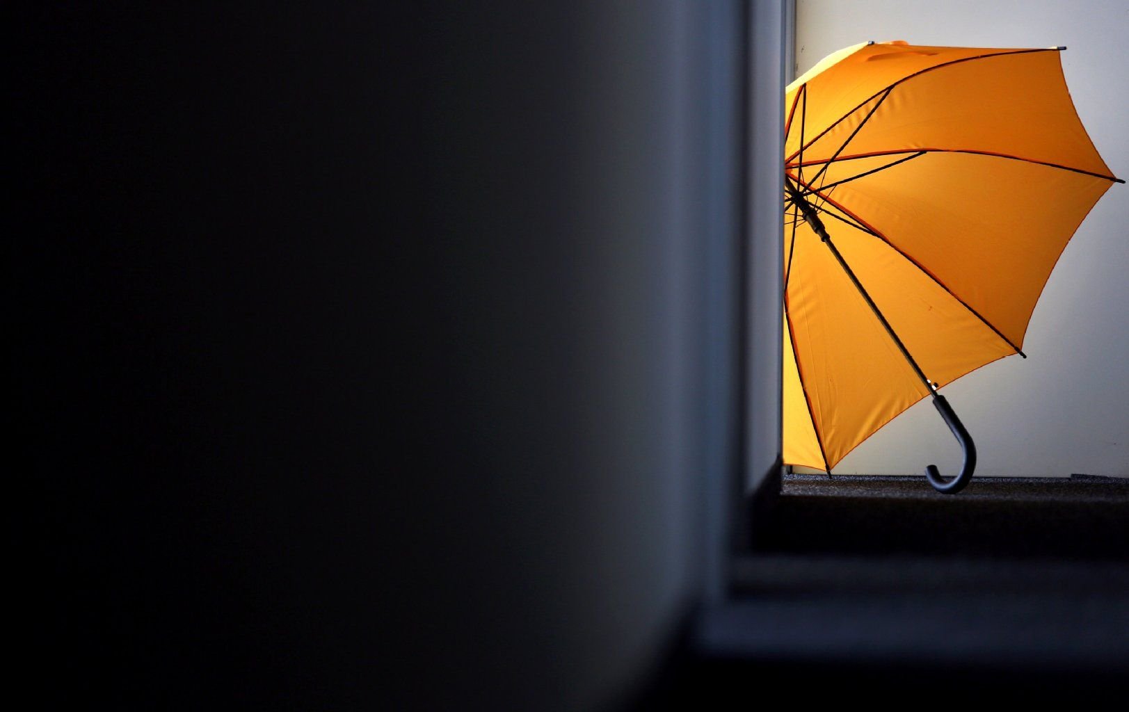 Regen, Sonne und Graupelschauer wechseln sich ab.