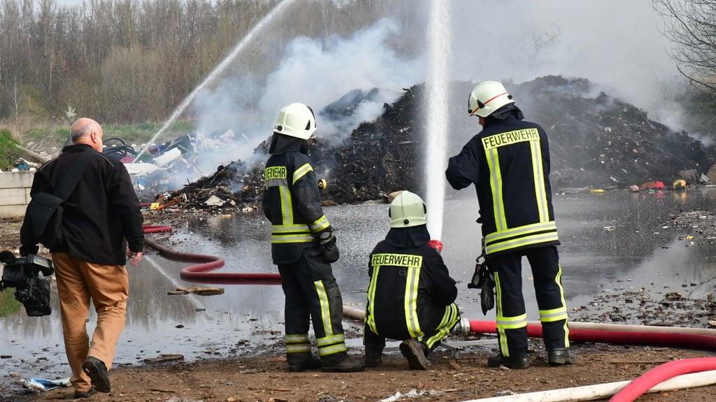 Recyclinganalge in Naundorf Brand in ehemaliger Recyclinganlage