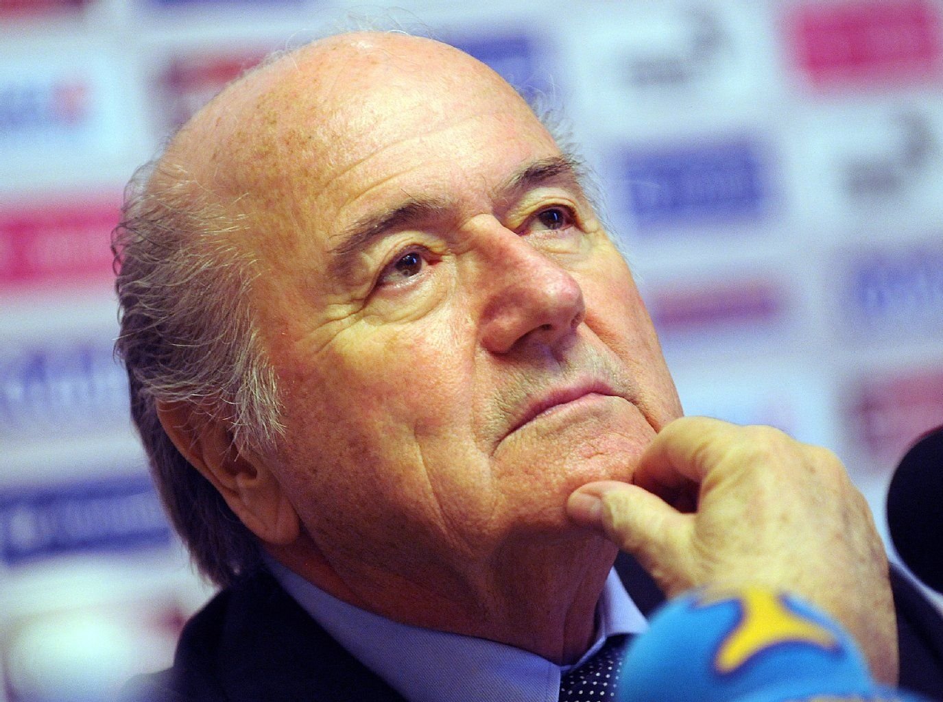 Sepp Blatter soll auf die Vergabe des Bundesverdienstkreuzes gedrängt haben.
