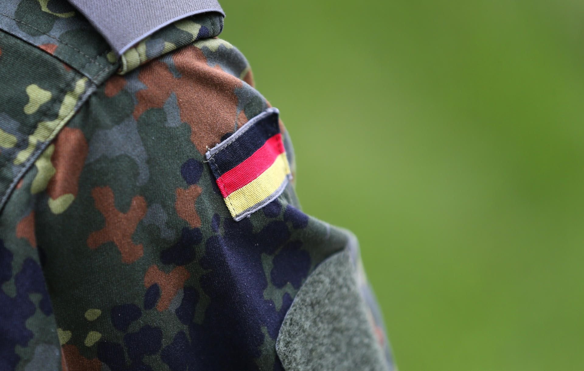 Die Polizei hatte am Mittwoch im unterfränkischen Hammelburg einen 28 Jahre alten Oberleutnant festgenommen. (Symbolbild)