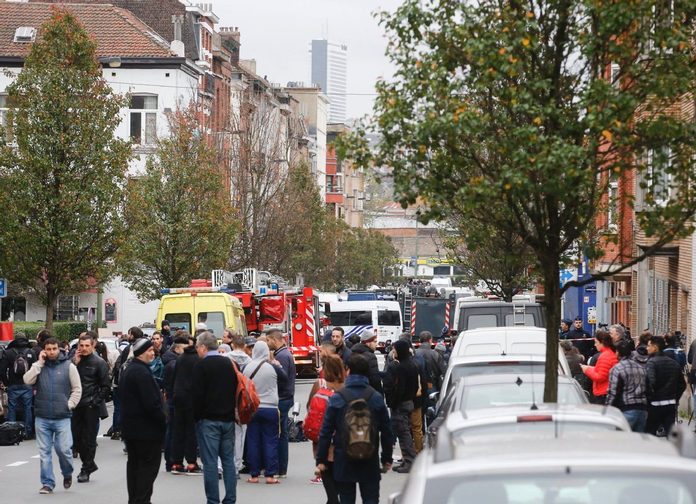 Polizeipräsenz in den Straßen von Molenbeek