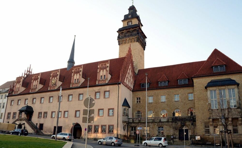 Das Rathaus ist zwar eines der Symbole von Zeitz, aber kein Logo. Doch ein Logo soll die Stadt unbedingt haben - mit oder ohne Rathaus.