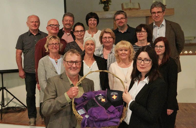 Neue Warnwesten und T-Shirts gab es für das Team der Notfallseelsorger.