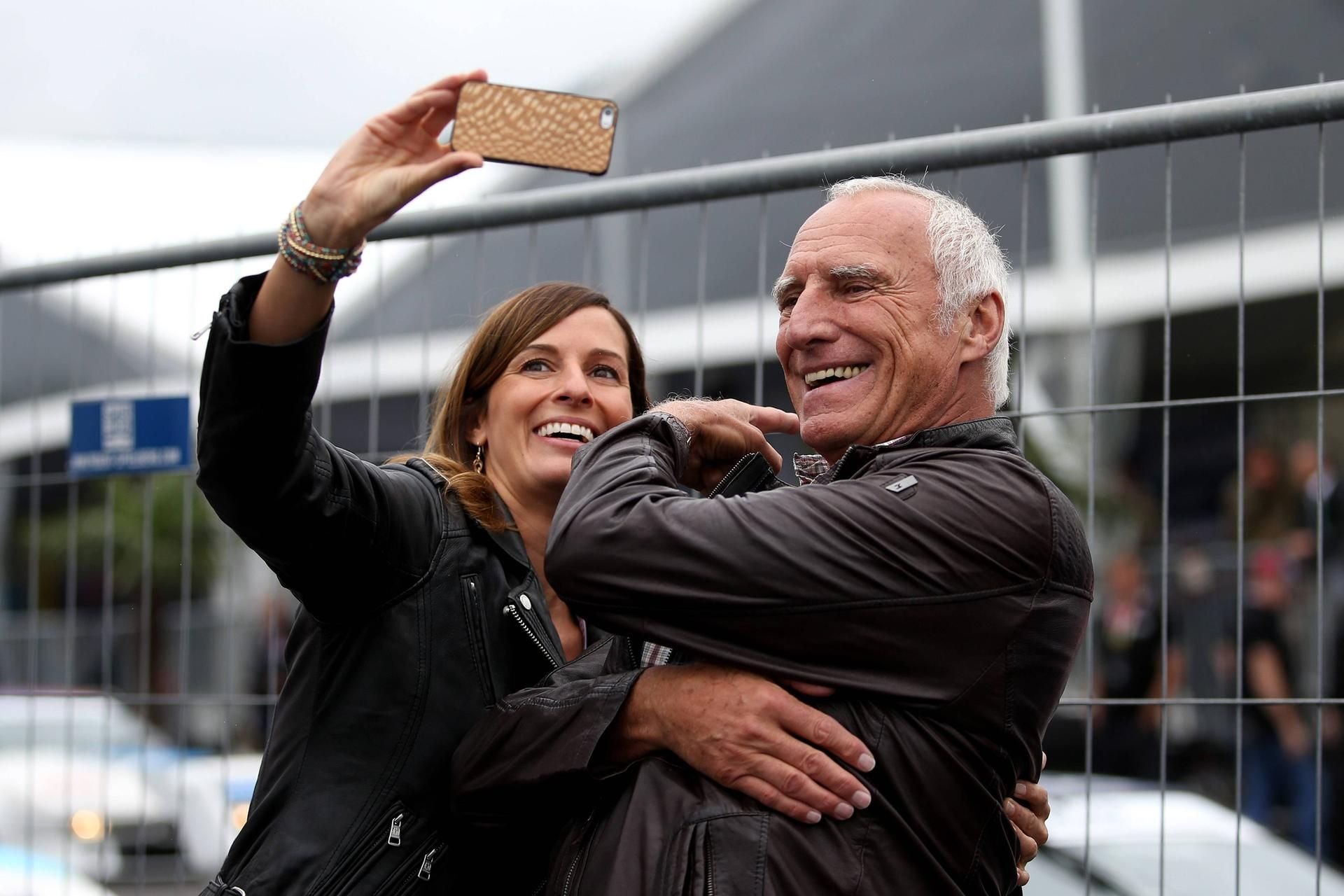 Dietrich Mateschitz, hier mit seiner Freundin Marion Feichtner, hatte bei Leipzig als Standort für sein RB-Projekt ein gutes Gefühl.