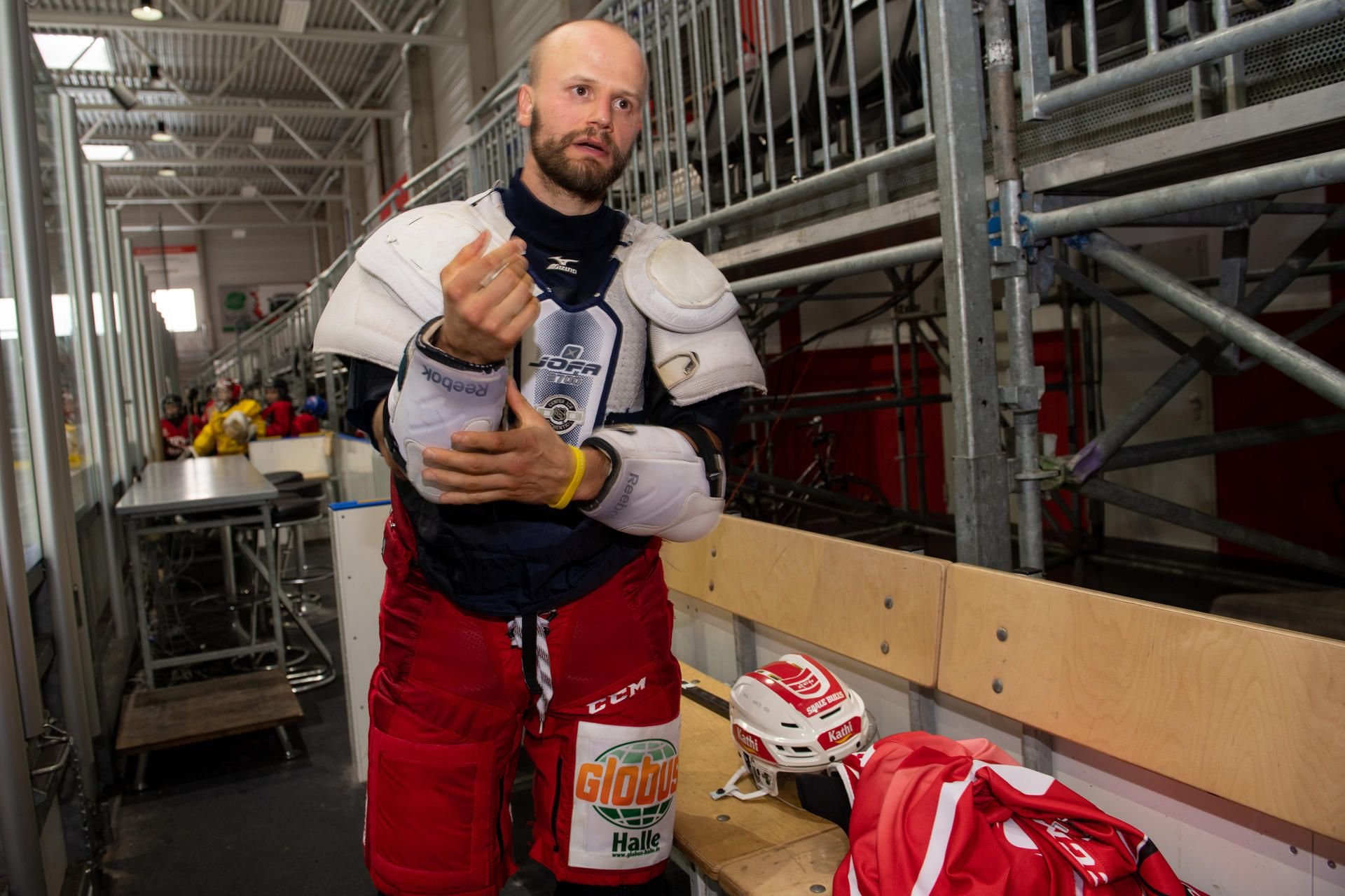 Tyler Mosienko schnürt seine Schlittschuhe künftig für Erfurt in der Eishockey-Oberliga.