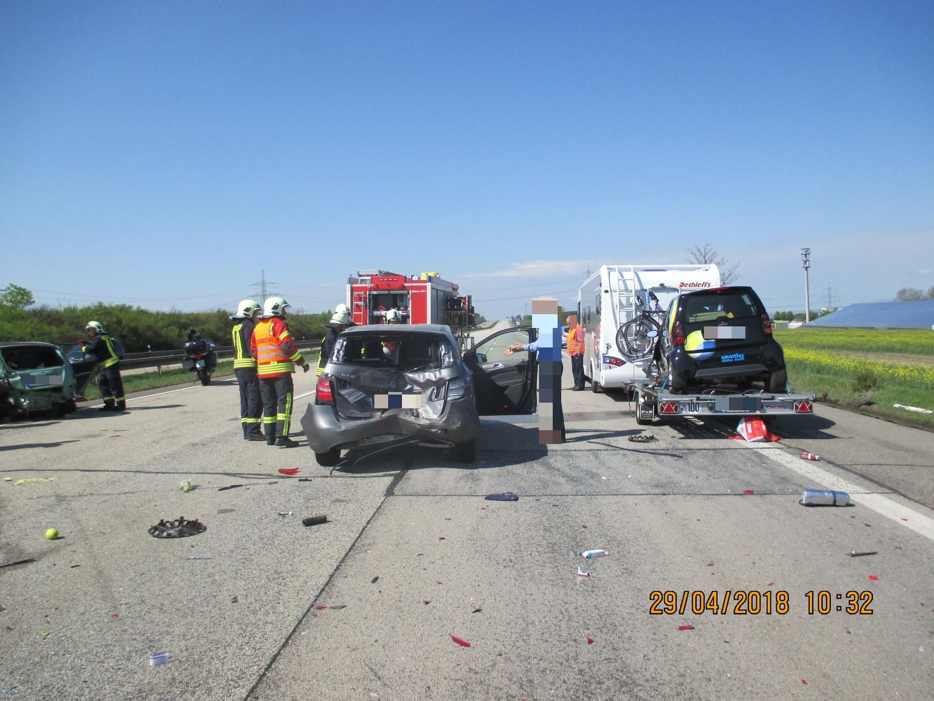 Die Unfallstelle nach dem Verkehrsunfall auf der A4 bei Nohra.