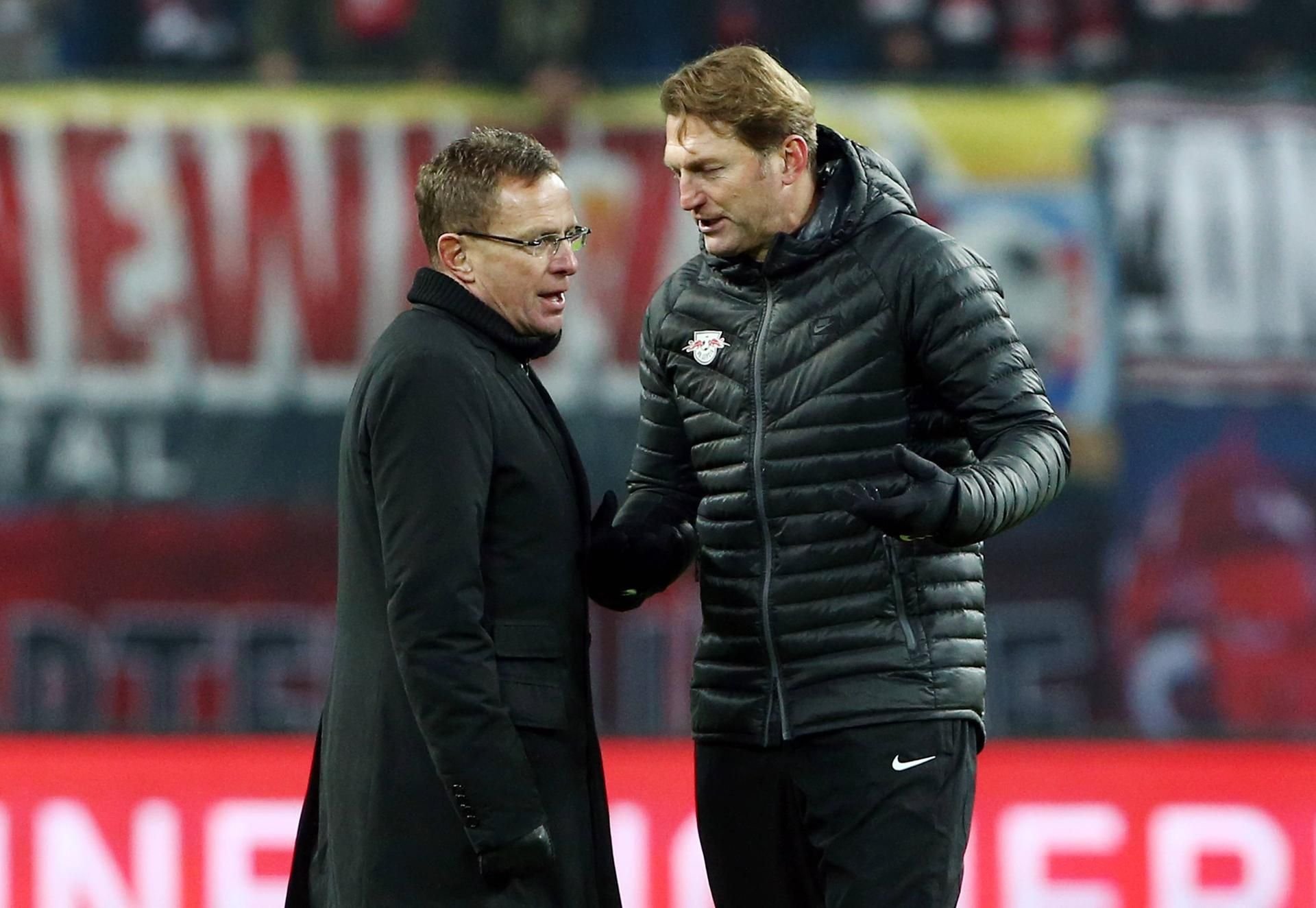 Sportdirektor Ralf Rangnick (l.) und Trainer Ralph Hasenhüttl basteln am Kader von RB Leipzig für die Saison 2017/18.