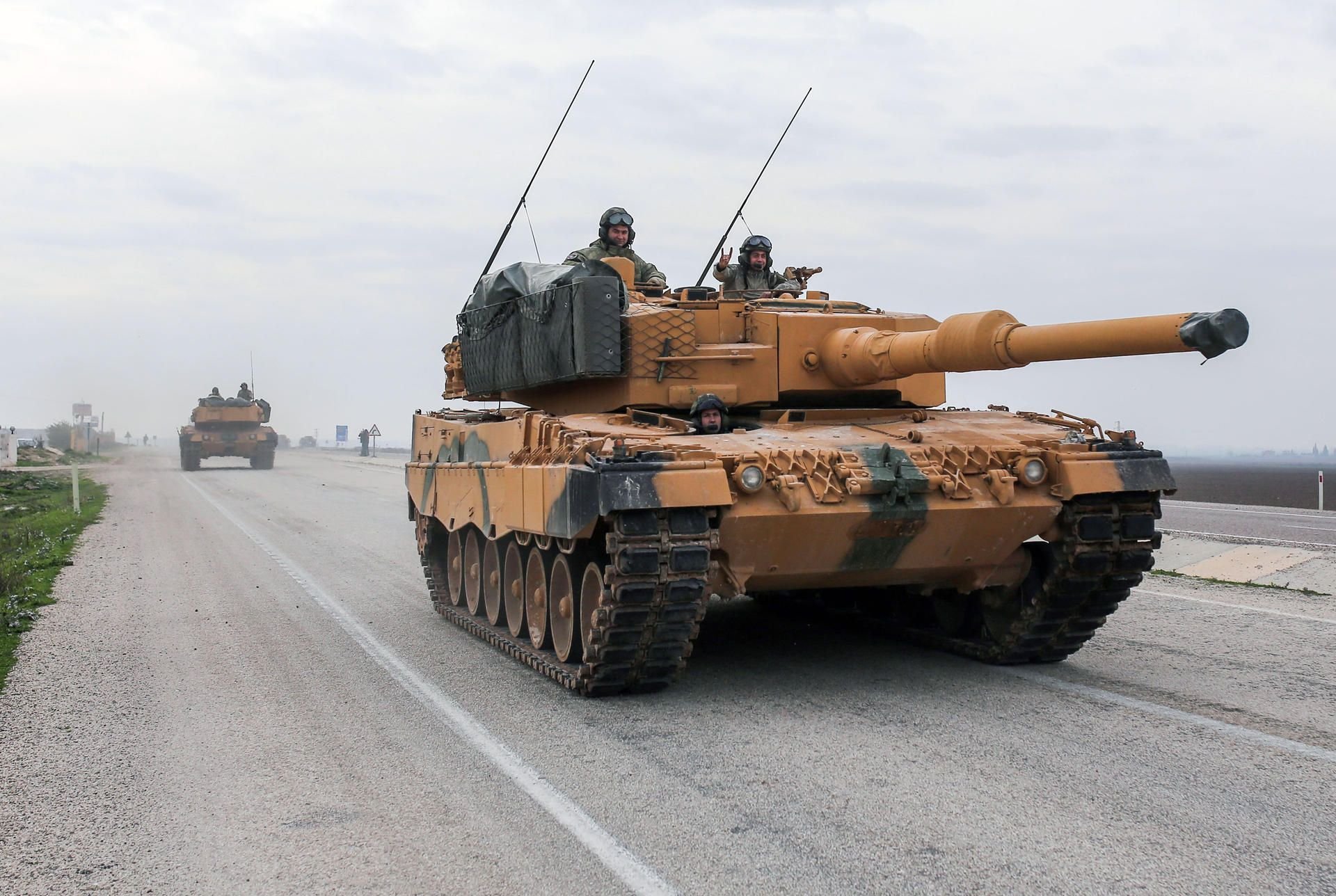 Türkischer Panzer vom Typ Leopard 2A4 in der Nähe der syrischen Grenze