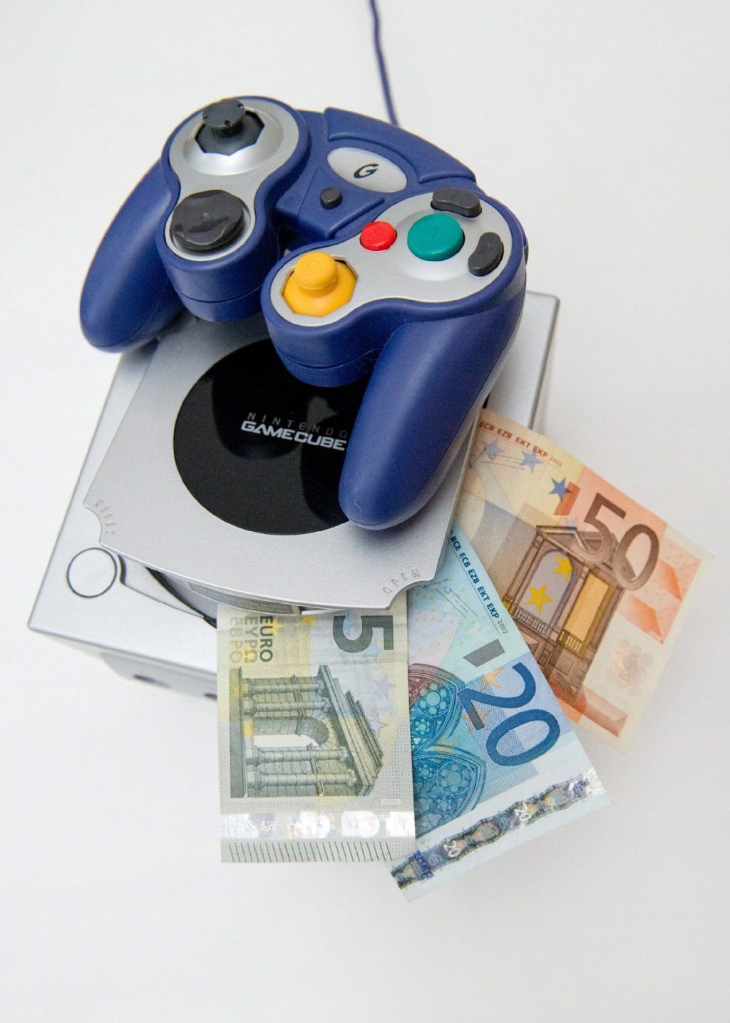 Für einen alten Gamecube aus dem Jahr 2002 finden sich immer noch zahlreiche Interessenten.