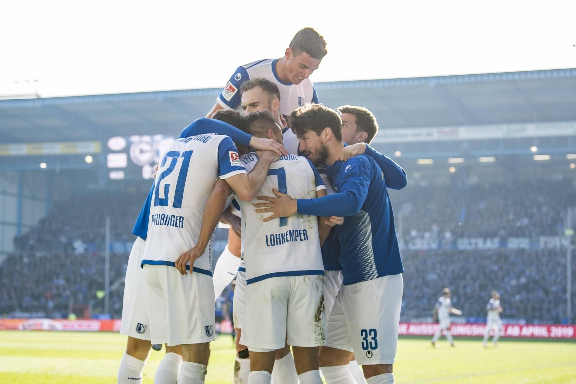 Magdeburger Torjubel nach dem 2:0 in Bielefeld.