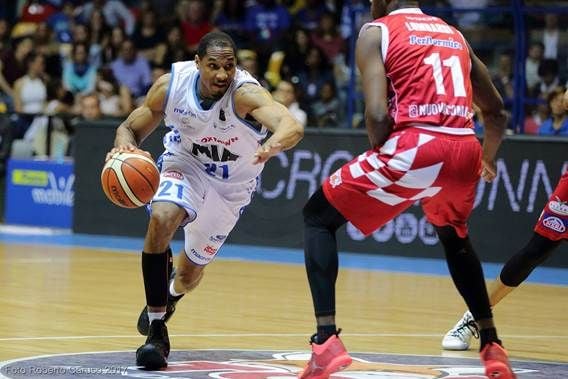 Tremmell Darden (li.) stößt zum MBC.