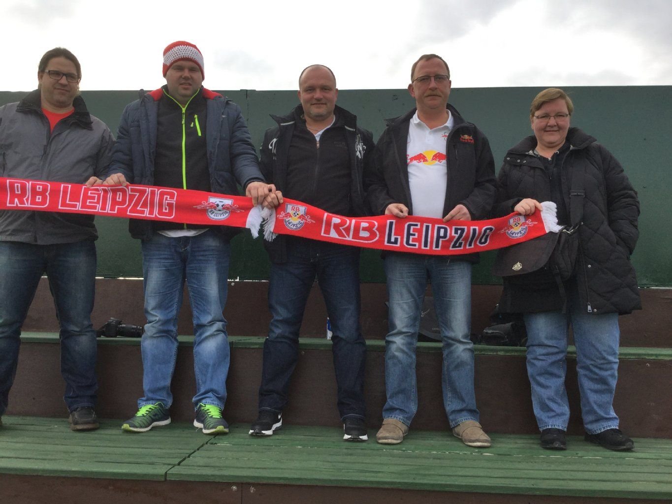Laut Aussage von RBL-Fanbetreuer Enrico Hommel die ersten RB-Fans im Auslandstrainingslager überhaupt: Die Delegation des Fanclubs Bulls United 09 in Belek.
