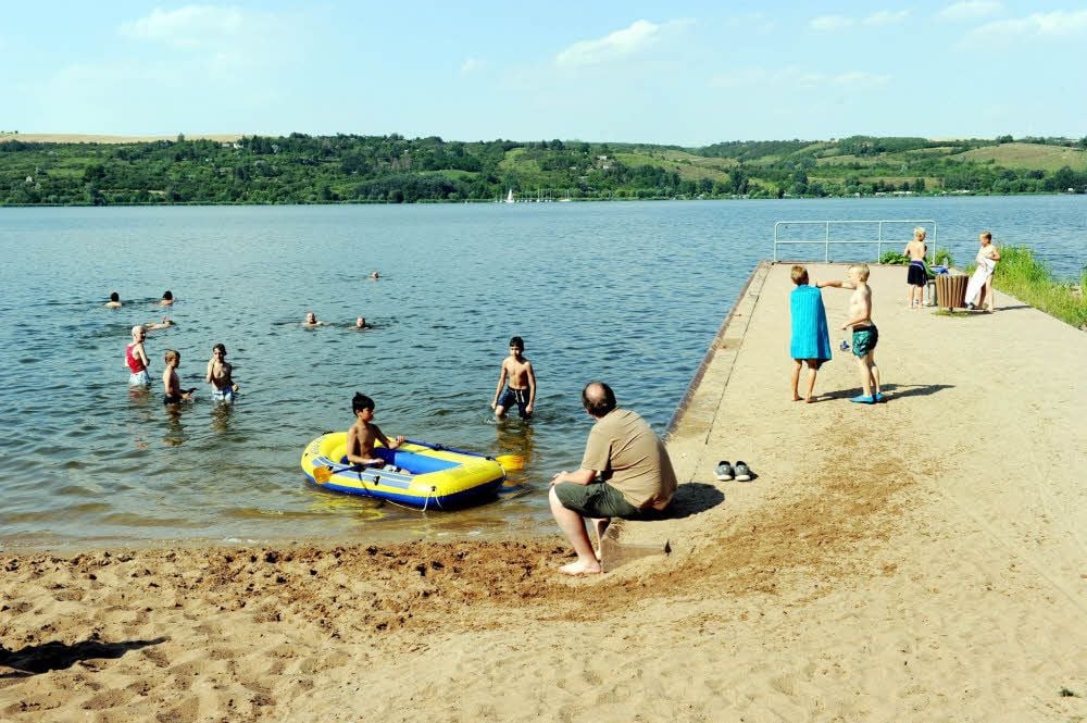 Den Sandstrand in Aseleben nutzen viele für einen Sprung ins kühle Nass.
