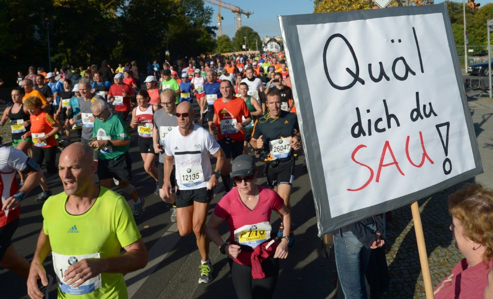 Unterstützung bei einem Marathon ist zwar richtig. Aber kein Sportler sollte sich weiter quälen, wenn er nicht mehr kann.