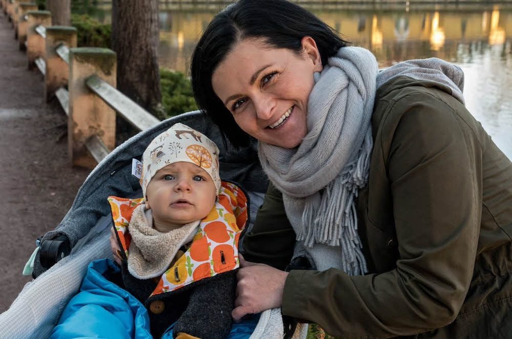 Baby Theo ist bereits sieben Monate alt. Mutter Doreen Ernst hat einen Betreuungsplatz ab Juni sicher.