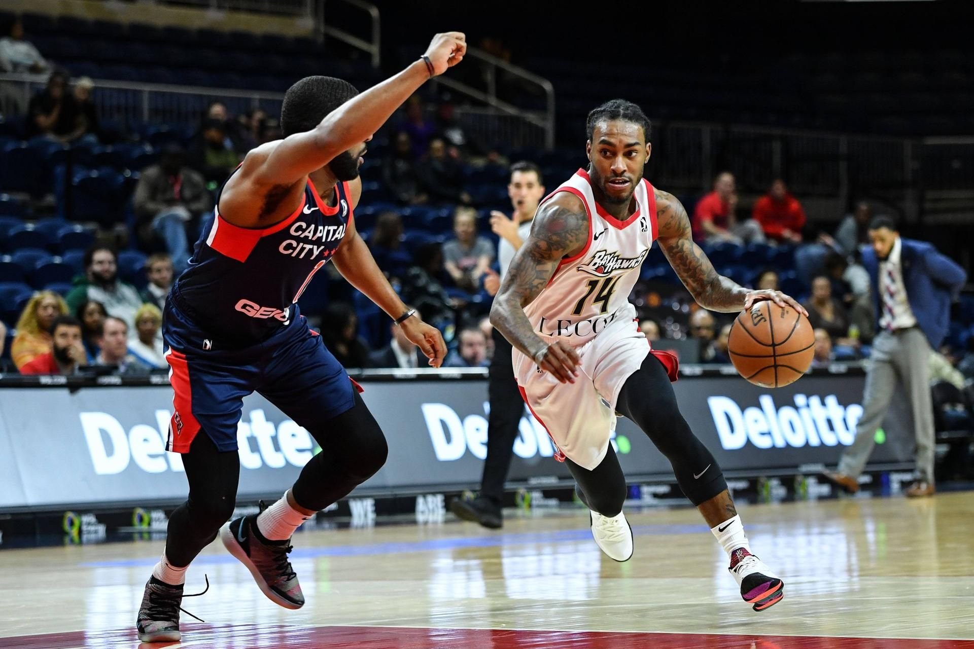 Cat Barber, hier 2019 für die Erie Bayhawks am Ball, verstärkt den MBC.